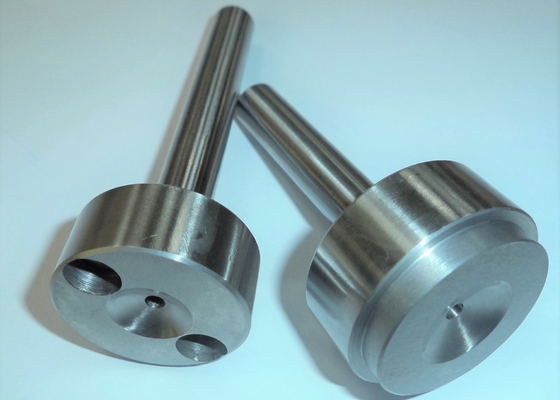 Spritzen-C Sprue, der LÄRM HRC 60 mit Büschen bepflanzt, staubsog nicht Standard