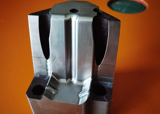 Die Druckguss-Hohlraum-Kern-Präzisions-Form-Teile, die HASCO MISUMI-Standard LOCHEN