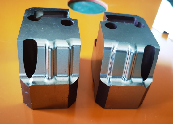 Die Hardware-Präzisions-Form-Teile formen Kern sterben Werkzeugausstattungs-Hohlraum